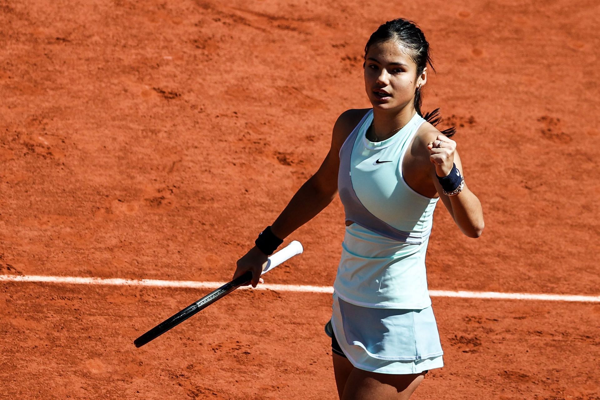 Emma Raducanu celebrates after winning a point at the French Open 2022 | Image Source: Getty